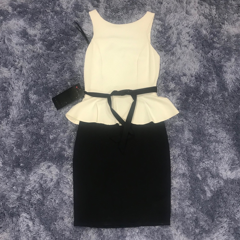 Bebe XS Black & White Peplum Dress